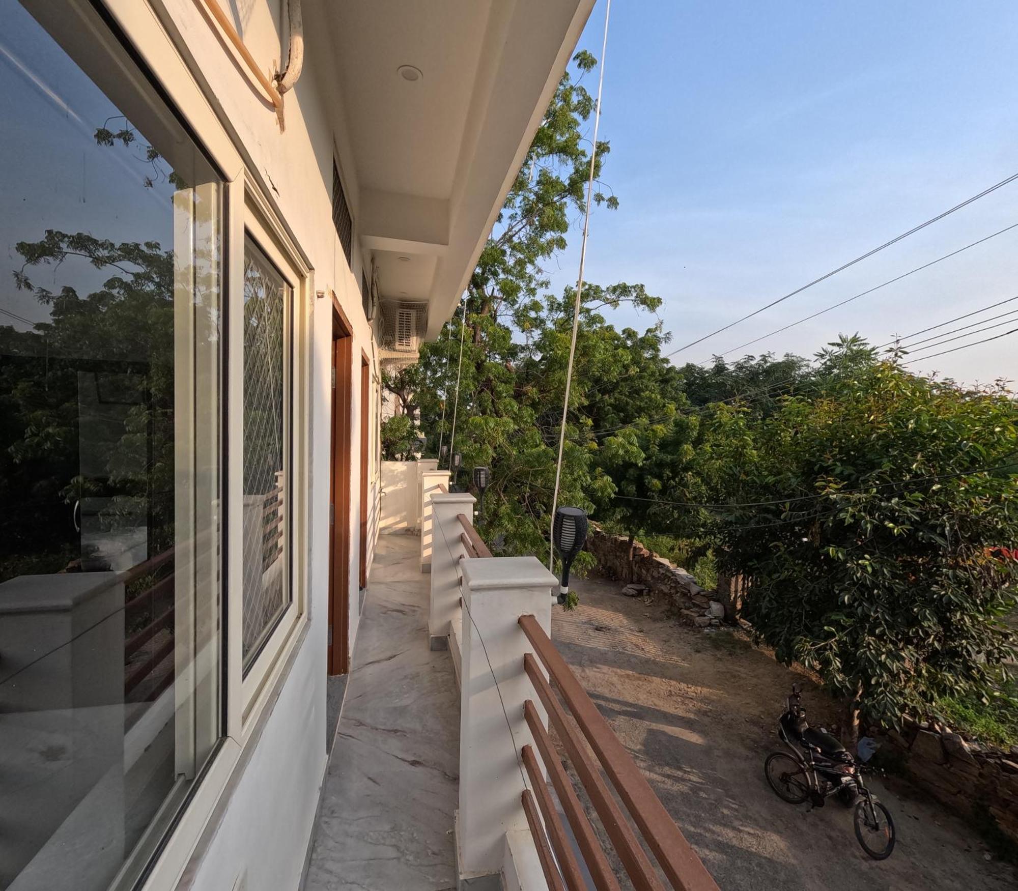 Apartament Choudhary White House Udajpur Zewnętrze zdjęcie